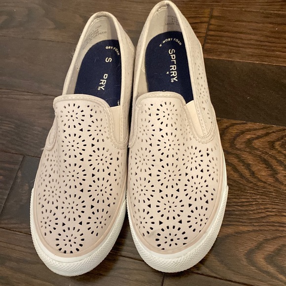 Sperry Slip On Shoes - Picture 1 of 6
